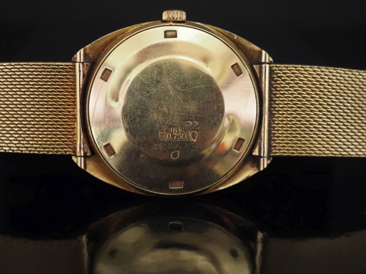 HELVETIA, Prestige Montre bracelet, boitier et bracelet en or jaune 75