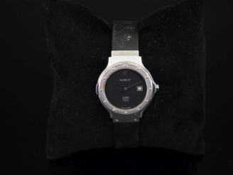 Vente aux enchères HUBLOT MDM No. 25382 Montre bracelet de dame en acier Boîtier rond, fo