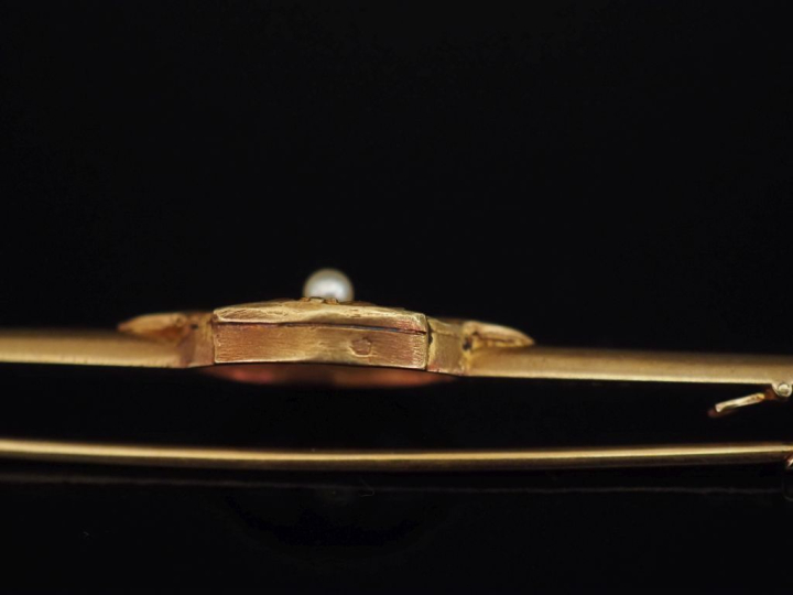 Broche barrette de style Louis XVI en or jaune 750, à décor de feuilla