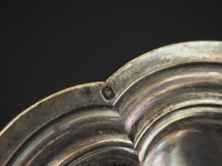 Grand plat ovale de style Louis XV en argent 925, poinçon Minerve, mod