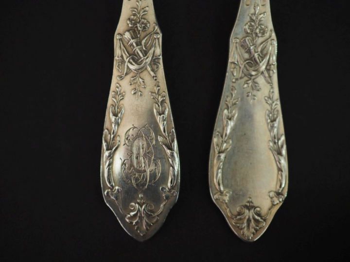Partie de ménagère de style Louis XVI en argent 925, poinçon Minerve, 