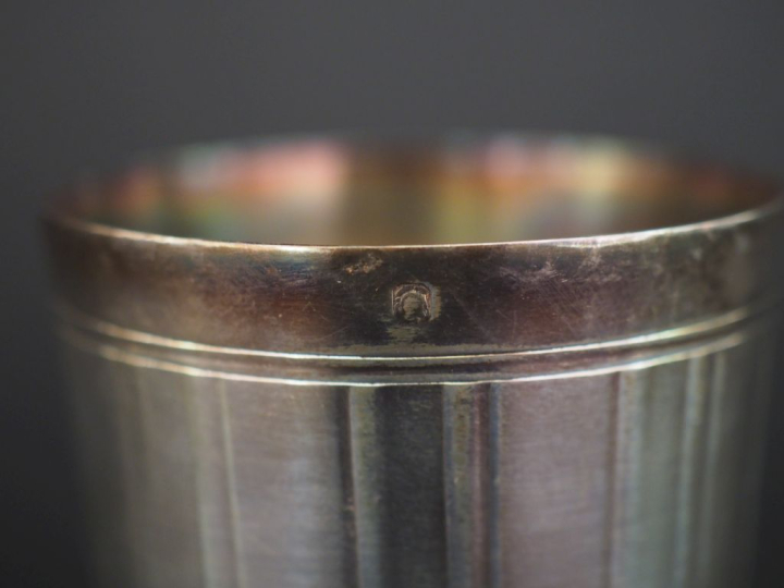 Timbale de style Art déco en argent 925, poinçon Minerve, à décor de f