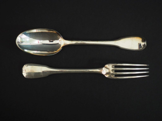 Vente aux enchères Couvert de naissance de style Art déco en argent 925, poinçon Minerve.