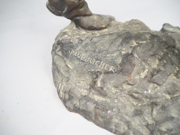 Paul RICHER.  "Le semeur",  Sujet en bronze à patine brune. H. 62 cm