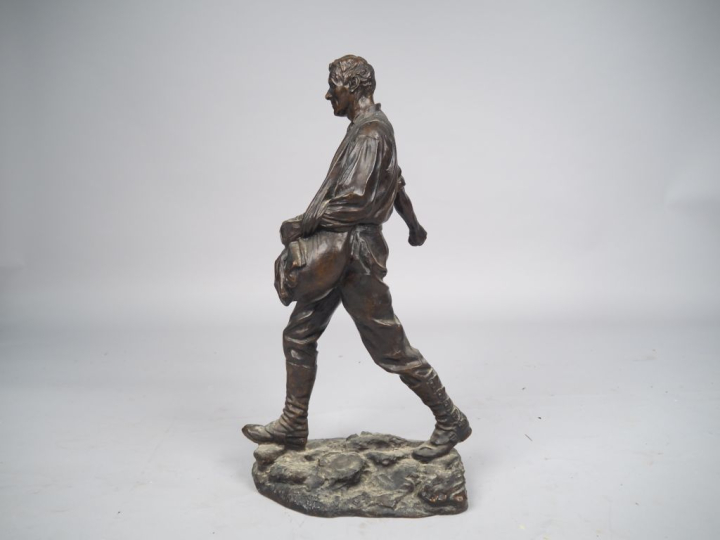 Paul RICHER.  "Le semeur",  Sujet en bronze à patine brune. H. 62 cm