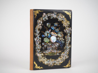 Vente aux enchères Reliure ou porte documents Napoléon III en carton mâché noir et marque