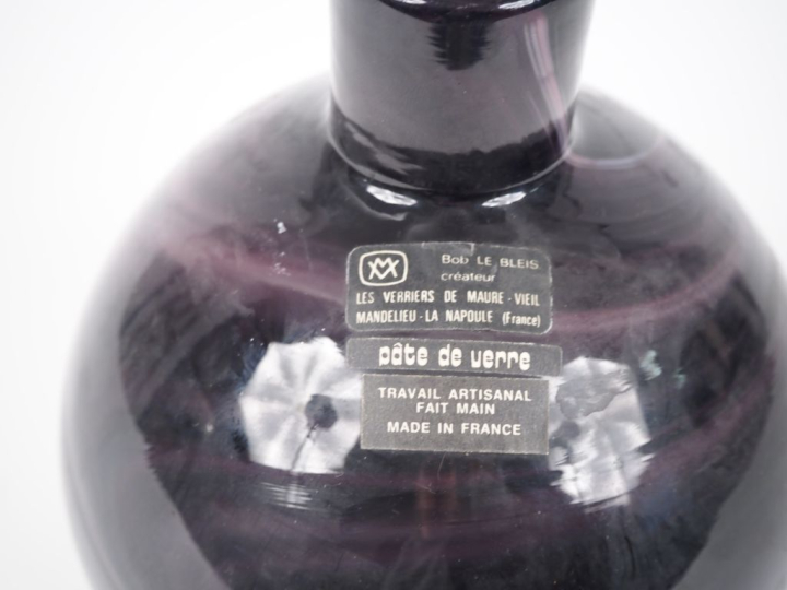 LES VERRIERS DE MAURE-VIEILLE MANDELIEU LA NAPOULE. Vase en verre aube