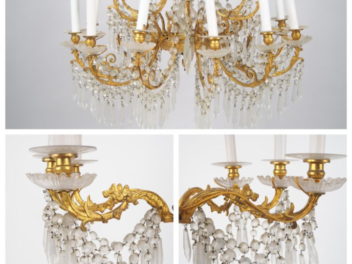 Lustre à pampilles fin XIXème en métal doré et cristal, éclairant à di