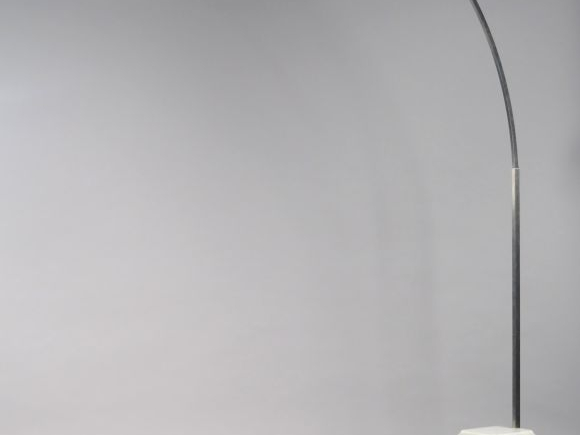 ARCO par Achille Castiglioni pour Flos   Pier. Lampadaire marbre et mé
