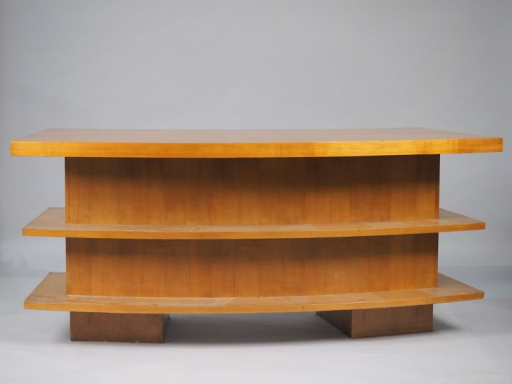 Bureau ministre 1940 en placage de bois clair (sycomore ?), plateau ci