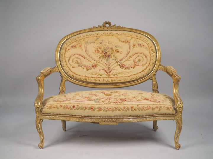 Mobilier de salon de style Transition Louis XV Louis XVI en bois sculp