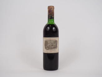 Vente aux enchères 1 BOUTEILLE CHÂTEAU LAFITE ROTHSCHILD 1er GCC PAUILLAC - 1970 - HEP/BO