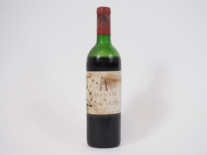 1 BOUTEILLE CHÂTEAU LATOUR 1er GCC PAUILLAC - 1974 - VIDANGE/CAPS TRES