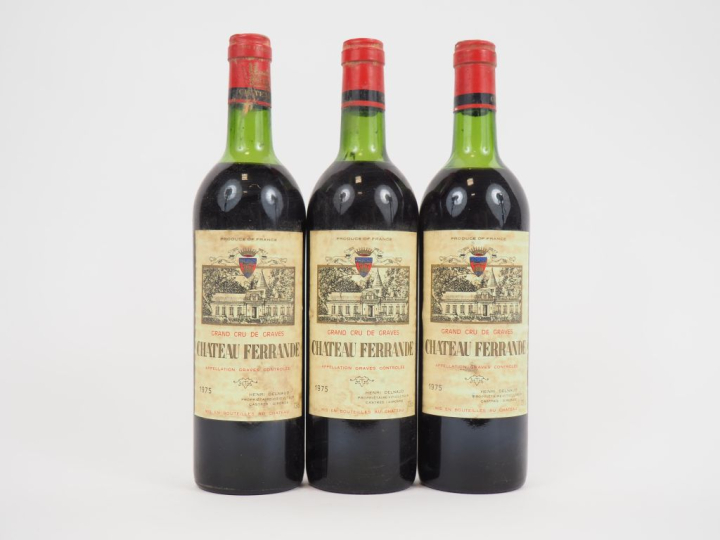 3 BOUTEILLES CHÂTEAU FERRANDE GRAVES - 1975 - 1 LB/2 HEP/ELS