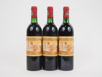 Vente aux enchères 3 BOUTEILLES CHÂTEAU DUCRU BEAUCAILLOU GCC ST JULIEN - 1982 - BG