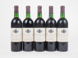 Vente aux enchères 5 BOUTEILLES CHÂTEAU SAINT AHON CB HAUT MEDOC - 1985 - 1 BG/4 LB