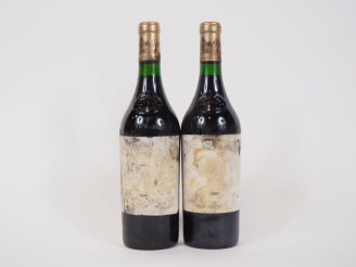 Vente aux enchères 2 BOUTEILLES CHÂTEAU HAUT BRION 1er GCC GRAVES - 1987 - ETF