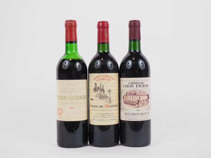 3 BOUTEILLES GCC ST EMILION : 1 CHÂTEAU LA CLUSIÈRE 1979 MEP/1 CROIX D