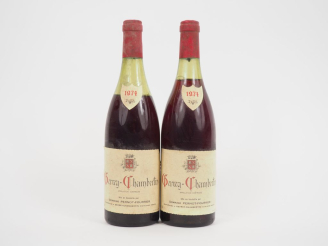 Vente aux enchères 2 BOUTEILLES GEVREY CHAMBERTIN PERNOT FOURRIER - 1974 - 1 à 3 CM/1 à 5