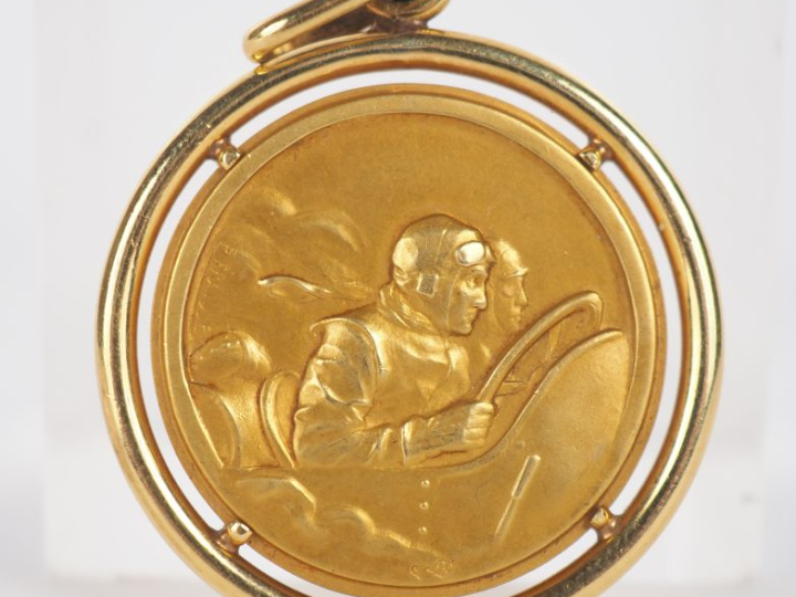 E. FRAISSE.  Médaille en or gravée "Le Comité du grand prix sportif au