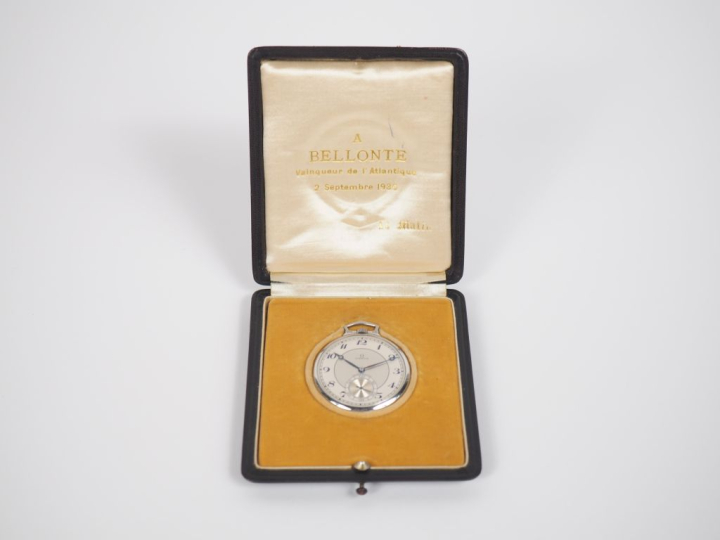 OMEGA. Boitier No. 7902100 Mouvement No. 7339952  Montre historique en