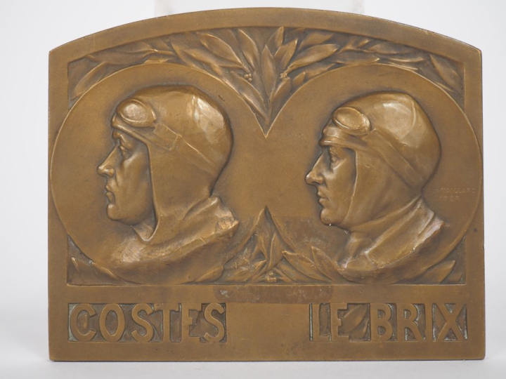 Auguste MAILLARD. 1928  Médaille (plaque) en bronze Costes et Le Brix.