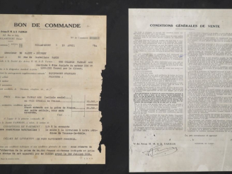 Vente aux enchères Dans un même encadrement : bon de commande d'Antoine de Saint Exupéry 