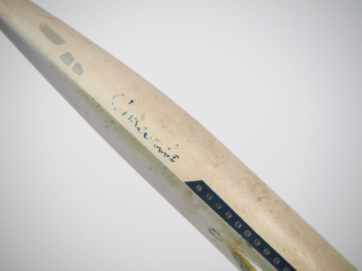 Avion bureau en métal polychrome.  "le Concorde"