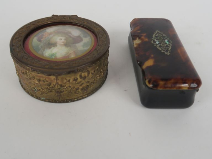 Petite boîte à bijoux Napoléon III de style Louis XVI en bronze doré à