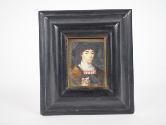 Vente aux enchères Miniature dans un cadre en bois noirci, "portrait de jeune homme". Sig