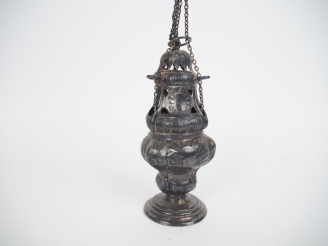 Vente aux enchères Encensoir Napoléon III de style Louis XV en métal argenté, à décor de 