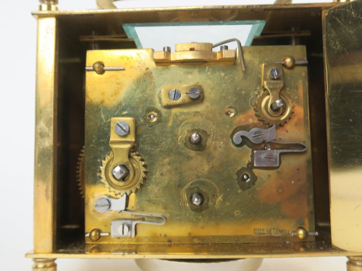 Pendulette d'officier début XXème en verre et laiton dans son coffret 