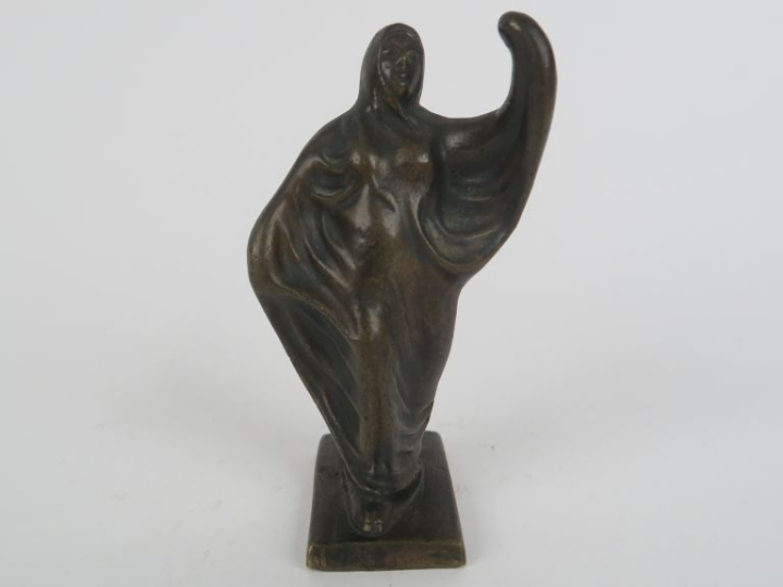 Sujet en bronze début XXème, "Tanagra". H. 10 cm.