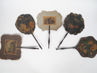 Vente aux enchères 5 différents chasse mouches Napoléon III. (Mauvais état).