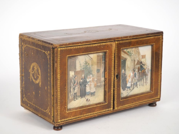 Boîte à bijoux Napoléon III de style Empire en bois gainé de cuir, à d