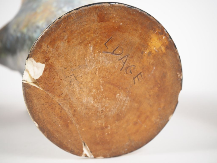 Louis DAGE. 3 différents vases en céramique. Signés. H. de 17 à 21 cm.