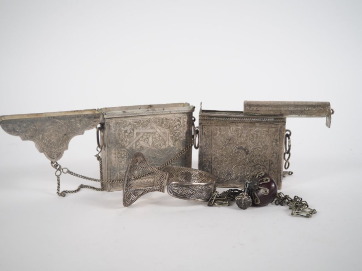 2 étuis à message Afrique du nord en métal argenté ou argent bas titre