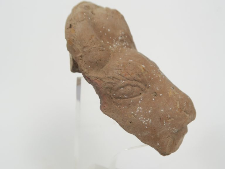Égypte romaine. Tête de figurine du dieu taureau Apis avec l’uraeus et