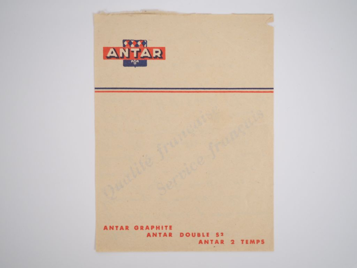 ERNST (M.). MOT AUTOGRAPHE signé adressé aux Ducellier. Un fragment de