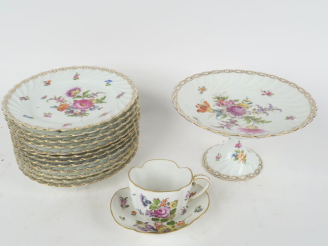 Vente aux enchères Partie de service de table fin XIXème - début Xxème en porcelaine alle