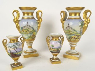 Vente aux enchères Garniture de cheminée Napoléon III en porcelaine de Paris à décor de p