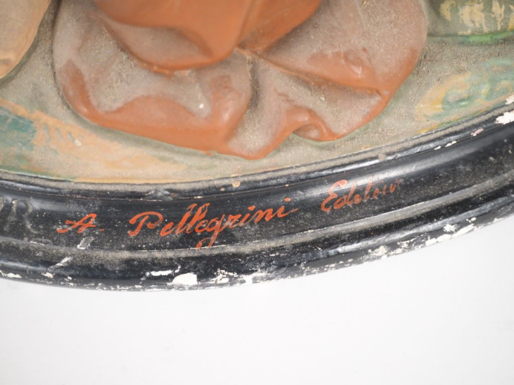 PELLEGRINI Editeur. "Saint femme implorante". Sculpture en plâtre poly