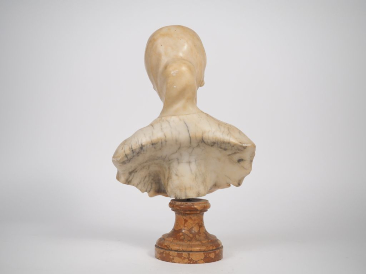 Ecole française fin XIXème - début Xxème. "Jeanne d'arc". Buste en alb