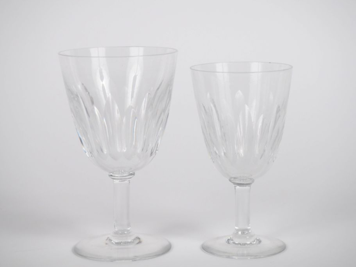 BACCARAT. Partie de service de verres en cristal comprenant 8 verres à