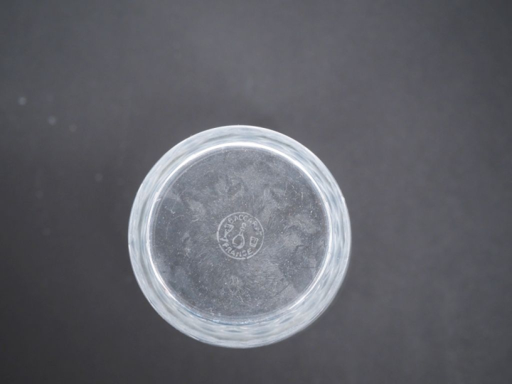 BACCARAT. Partie de service à Whisky en cristal comprenant 1 flacon et