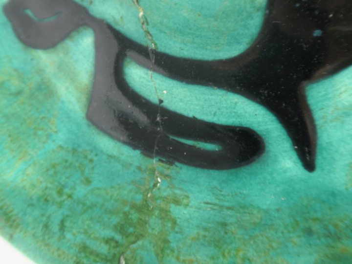 Jean LURCAT à San Vicens. 3 assiettes en céramique polychrome à décor 