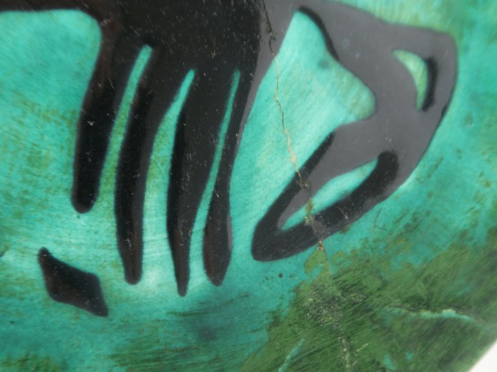 Jean LURCAT à San Vicens. 3 assiettes en céramique polychrome à décor 