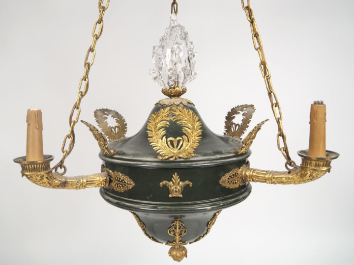 Lustre Napoléon III de style Empire en bronze doré et tôle verte à déc