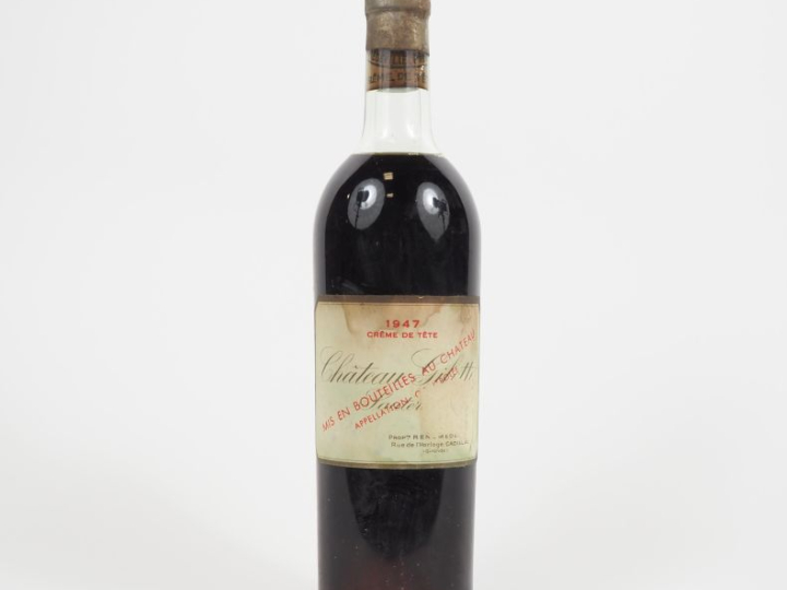 1 VIEILLE BOUTEILLE CHÂTEAU GILETTE "CRÈME DE TÊTE" SAUTERNES - 1947 -