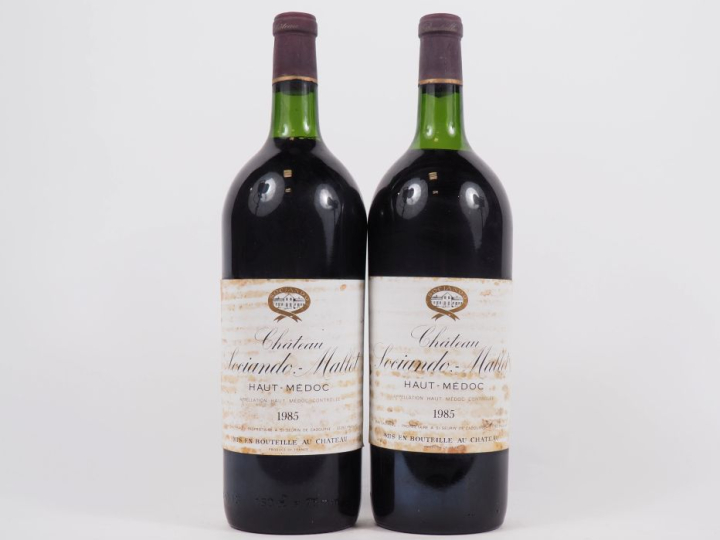 2 MAGNUMS CHÂTEAU SOCIANDO MALLET HAUT MÉDOC - 1985 - ET : 1 BG/1 HEP